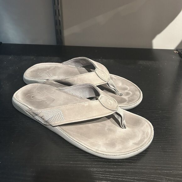 Olukai TUAHINE Mens Size 11 Gray Flip Flop Sandals - Picture 1 of 9